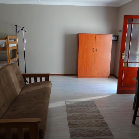 La Paix Guesthouse Beaufort Wes Buitenkant foto